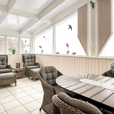 Prázdninový dům 10 Person In Farevejle-by Traum