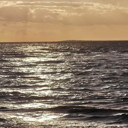 10 Person In Farevejle-by Traum